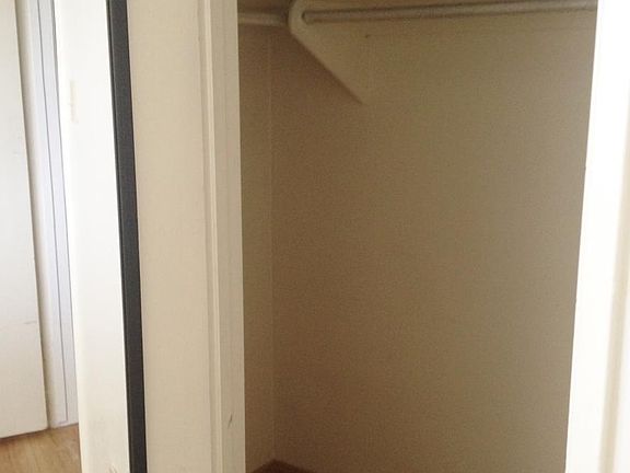 5th image of 2607 27th St APT B
