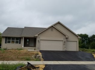 5406 Nashua Dr, Caledonia, IL