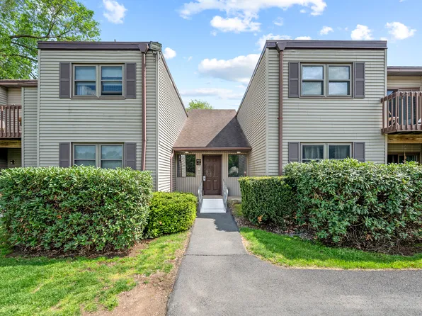 1402 Twin Circle Drive #1402, South Windsor, CT 06074
