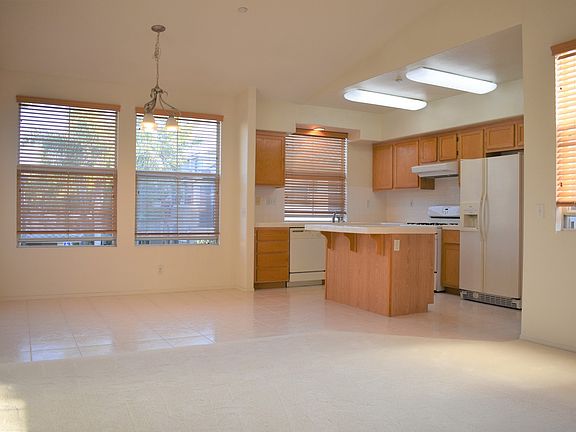 4th image of 3206 Aspen Grv