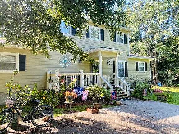 2nd image of 201 Tanglewood Dr