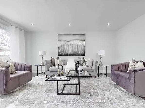 213 Hickling Trl, Barrie, ON L4M 5W6