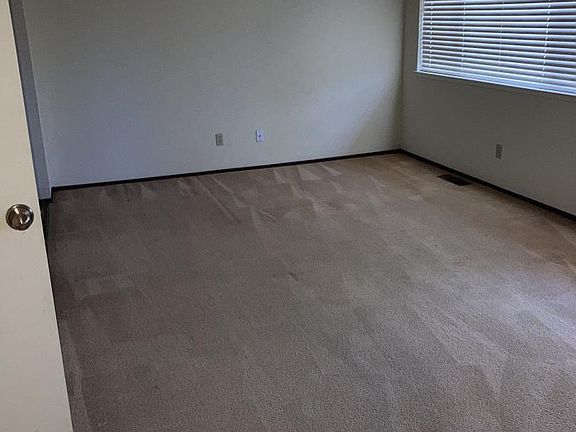 5th image of 448 Sherwood Ct