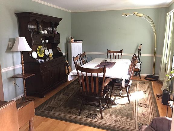 3rd image of 429 Ashford Dr