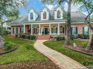 4 Aspen Creek Dr, San Antonio, TX 78248