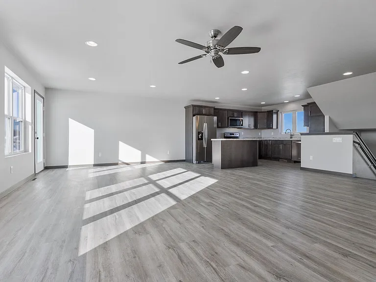 3653 E Rubyred Dr — Photo 4
