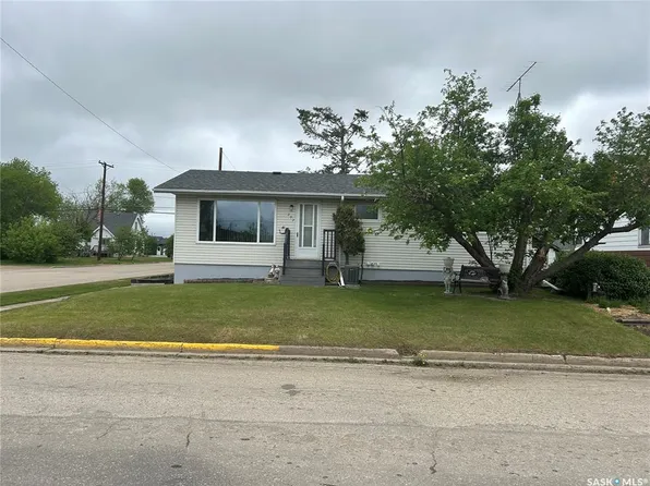 202 2nd STREET W, Carrot River, SK S0E 0L0