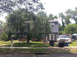 17 Twin Circle Rd, West Haven, CT 06516