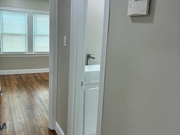 4805 Capitol Ave — Photo 19