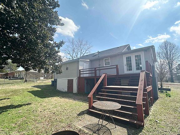 3rd image of 130 Winston Ave