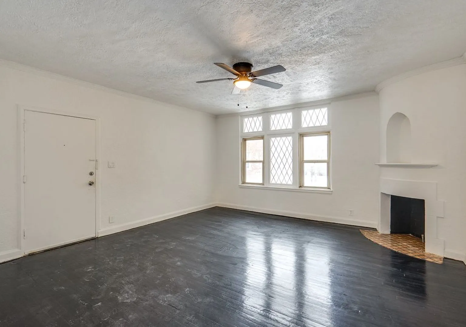 2828 South Moreland Blvd — Photo 3