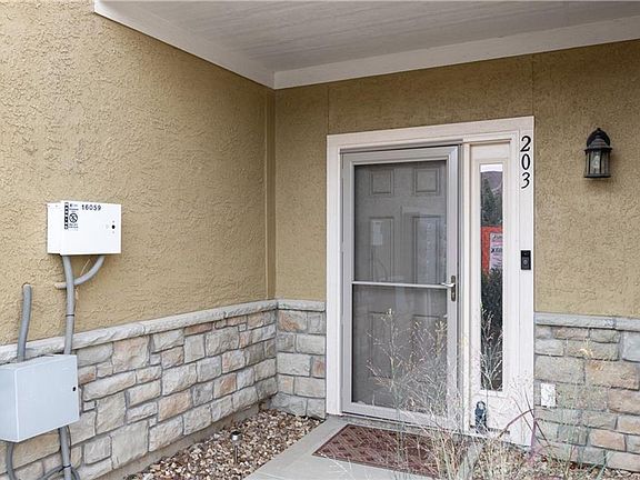 4th image of 16059 Fontana St Unit 203
