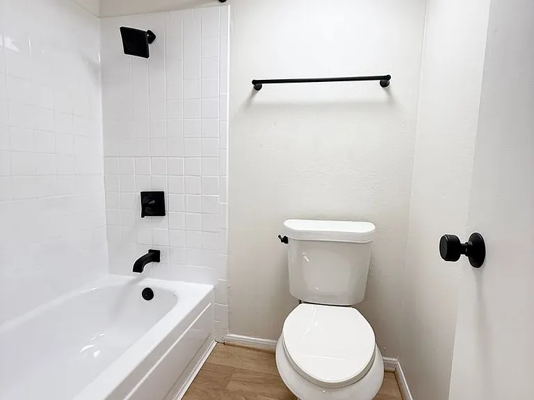 1860 White Oak Dr #376 — Photo 18