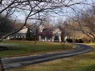 W5620 Spring Valley Rd, New Glarus, WI 53574