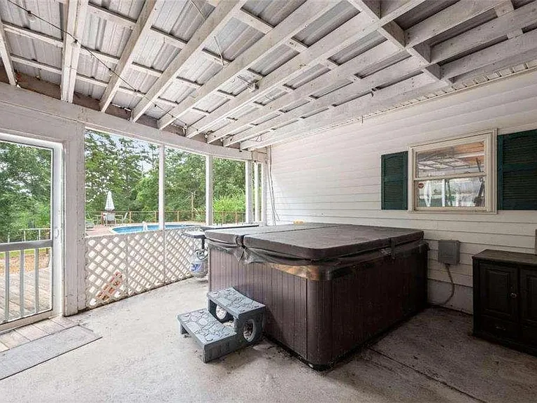 2110 Prather Bridge Rd — Photo 36