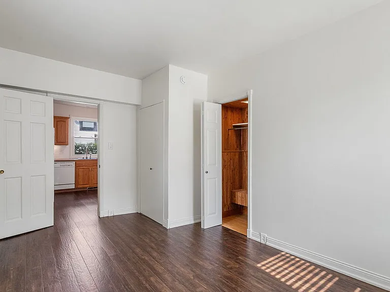 1190 Lakeview Dr — Photo 17