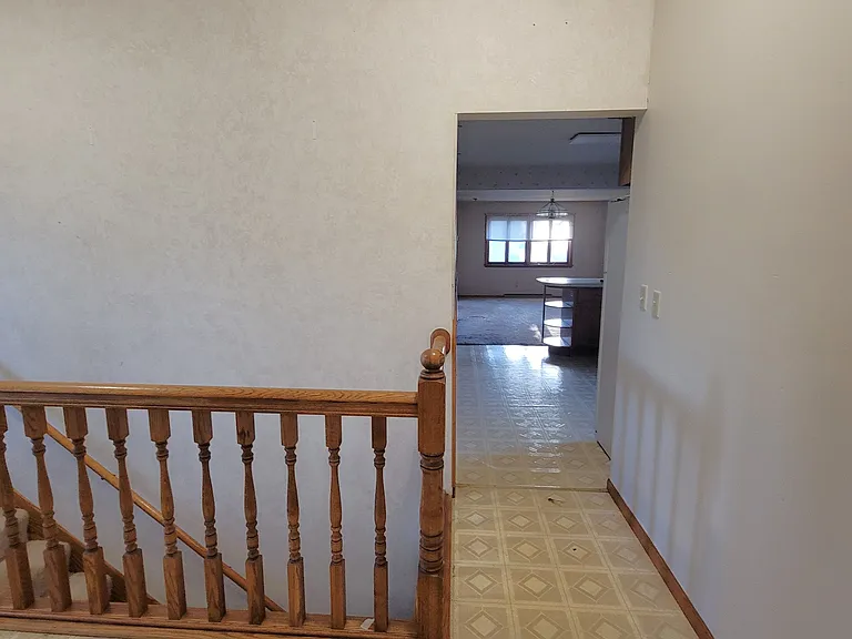 516 N 8th St — Photo 15