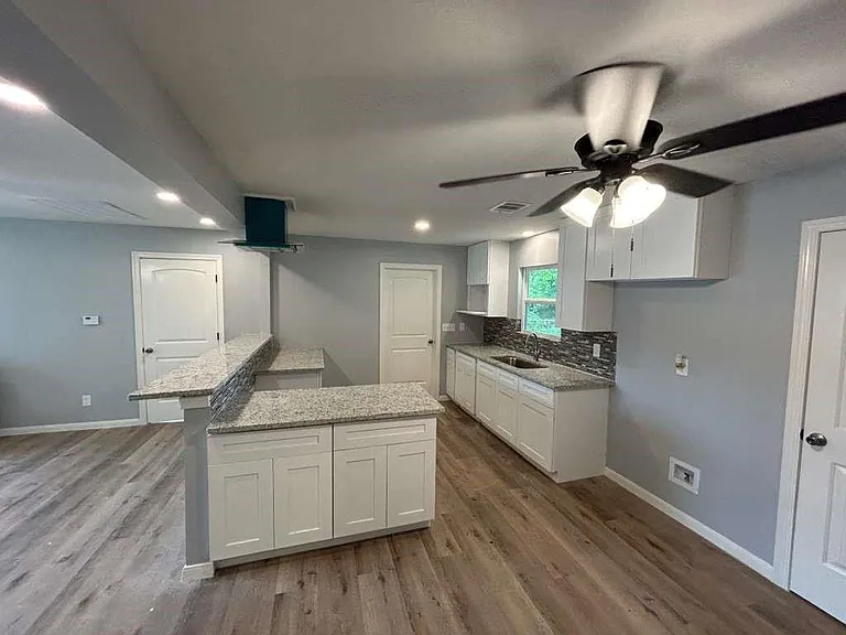 3017 Nita St — Photo 12