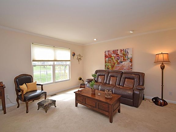 3rd image of 9730 Coventry Ct