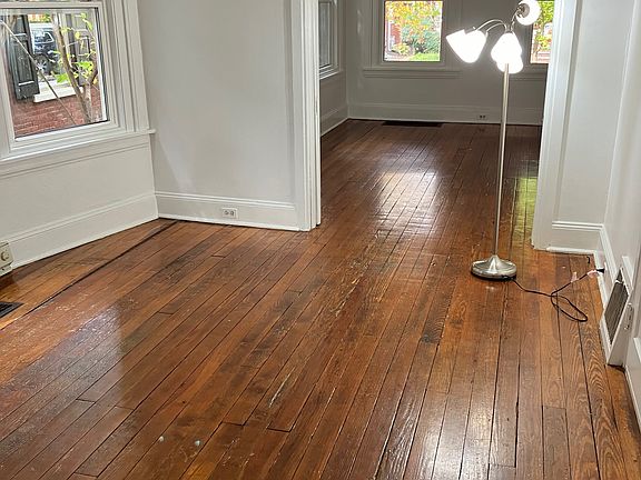 living room looking to bedroom