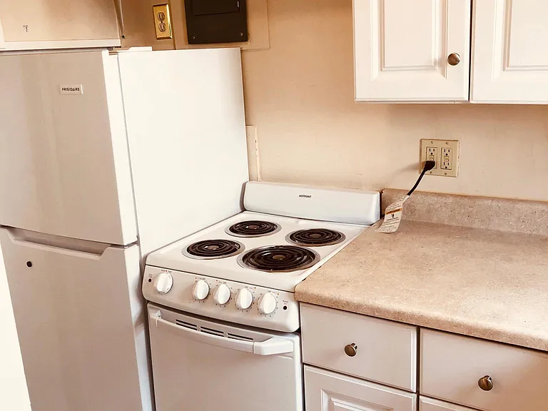 633 12th Ave E #20 — Photo 4