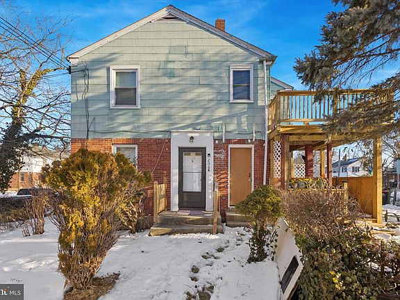 2nd image of 206 W Parkway Ave