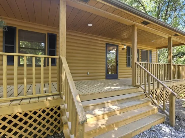 3089 Pipers Gap Rd, Mount Airy, NC 27030