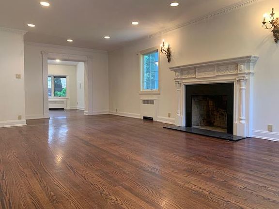2nd image of 26 Woodland Pl
