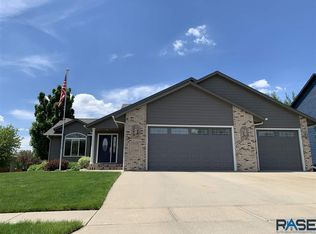 3429 S Saguaro Ave, Sioux Falls, SD 57110