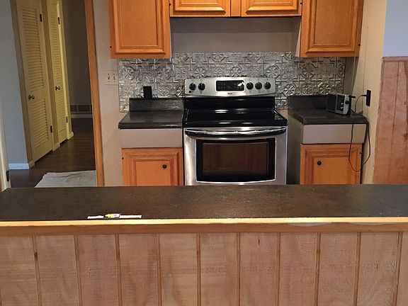 2nd image of 806 Briarwood Ln