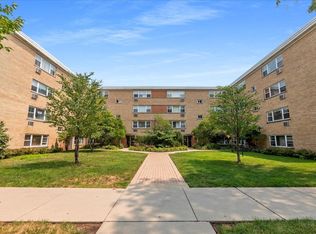 7429 N Ridge Blvd APT 3E, Chicago, IL 60645