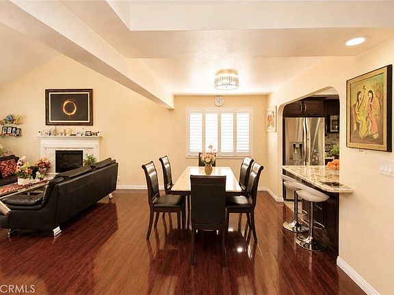 5th image of 9040 Maza Cir