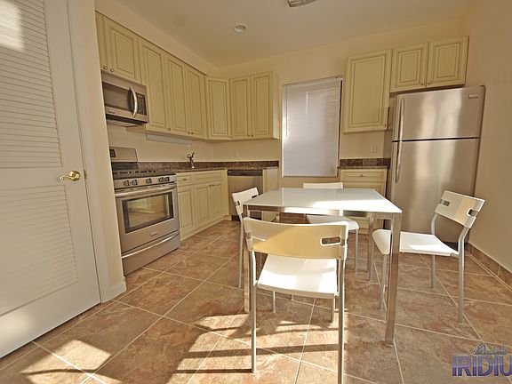3rd image of 56 S Walnut St APT 102
