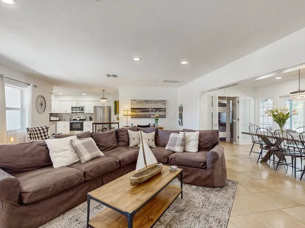 1919 Siesta Dr #Id1591372p, Sarasota, FL 34239