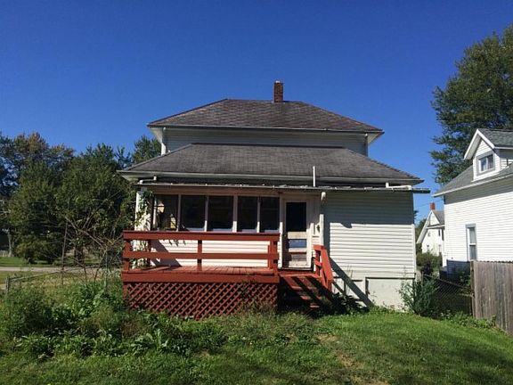 4th image of 108 Blaine Ave