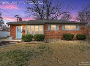 35133 Richland St, Livonia, MI 48150