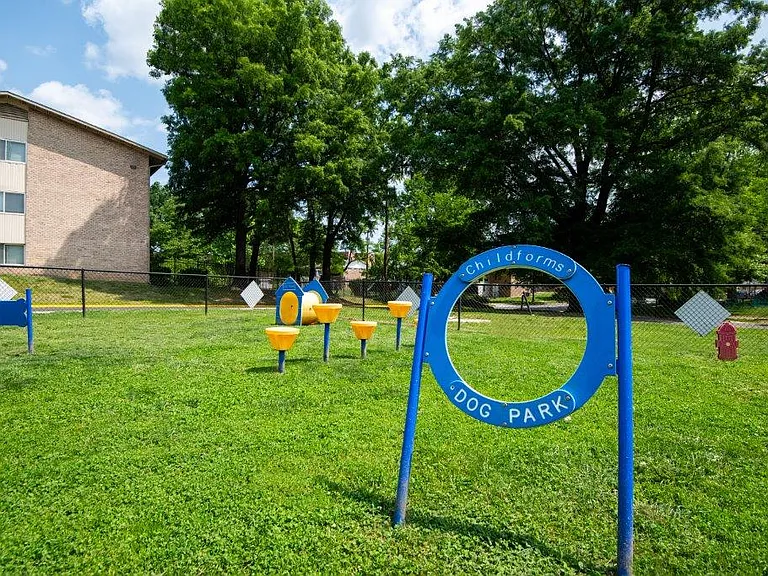 Briarwood Place Apartment Homes — Photo 12