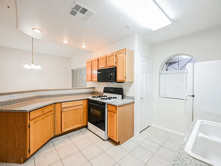 2925 Wigwam Pkwy #124 — Photo 16