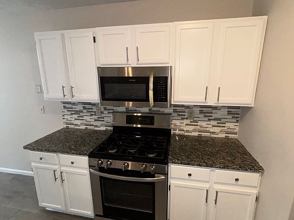 5th image of 905 Stonebrook Dr