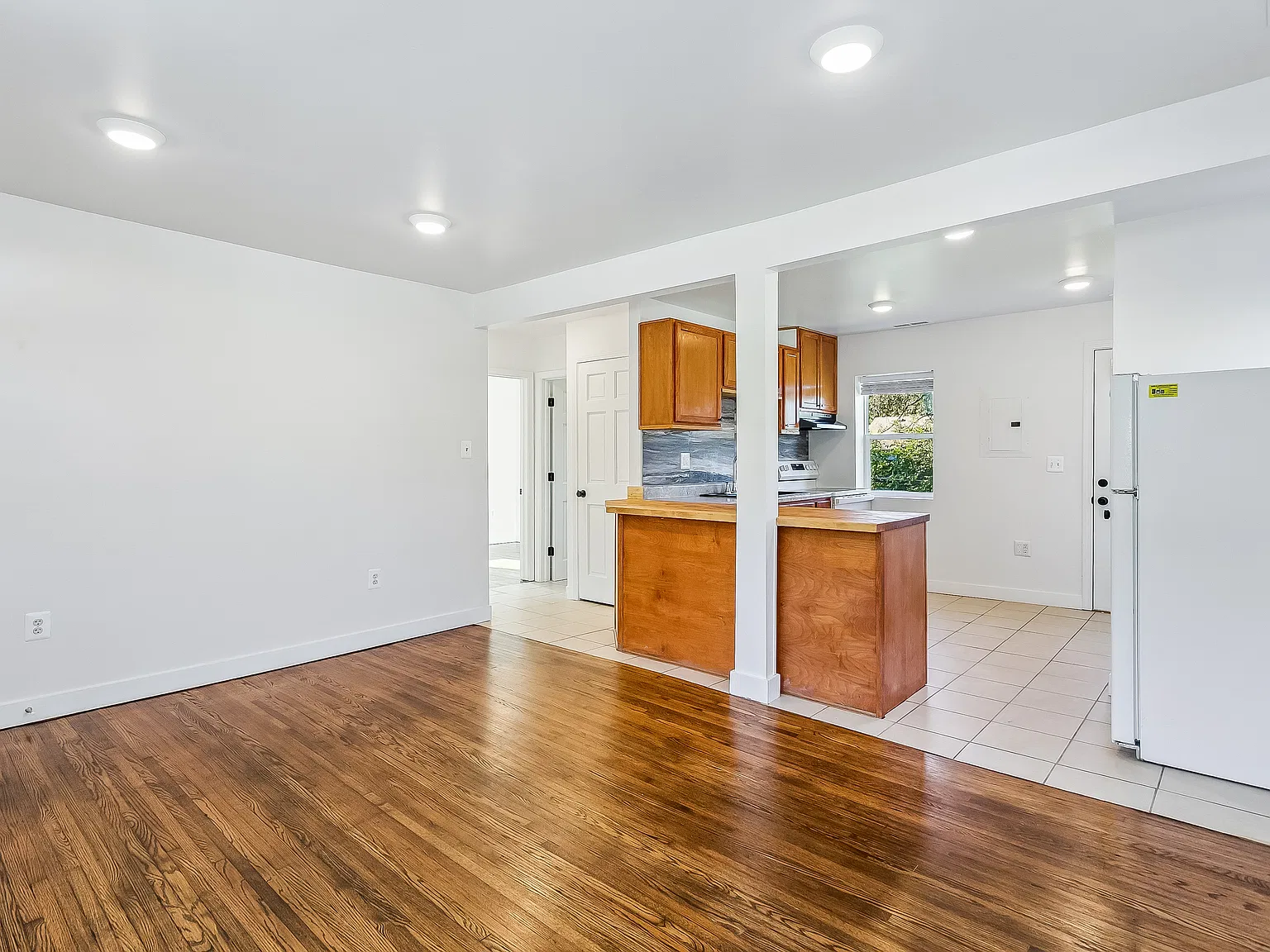 2 bed, 720 sqft, $1,000 — Photo 4