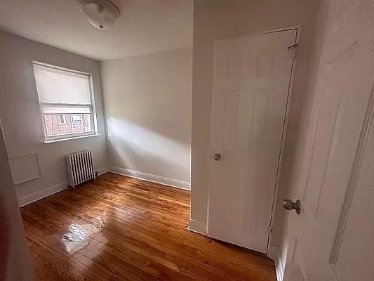 4th image of 68-17 Cloverdale Ln #132