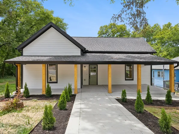 1210 School St, Columbia, TN 38401