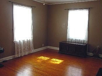 3rd image of 615 6th Ave S