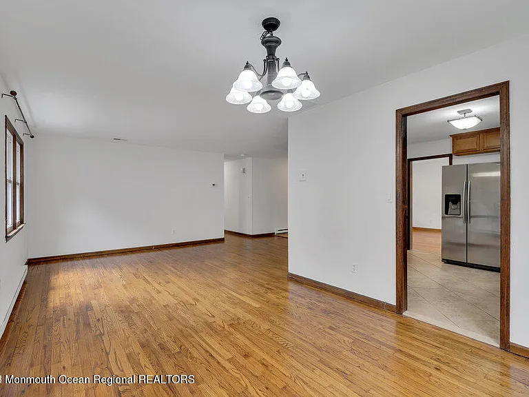 802 Laura Herbert Dr — Photo 9