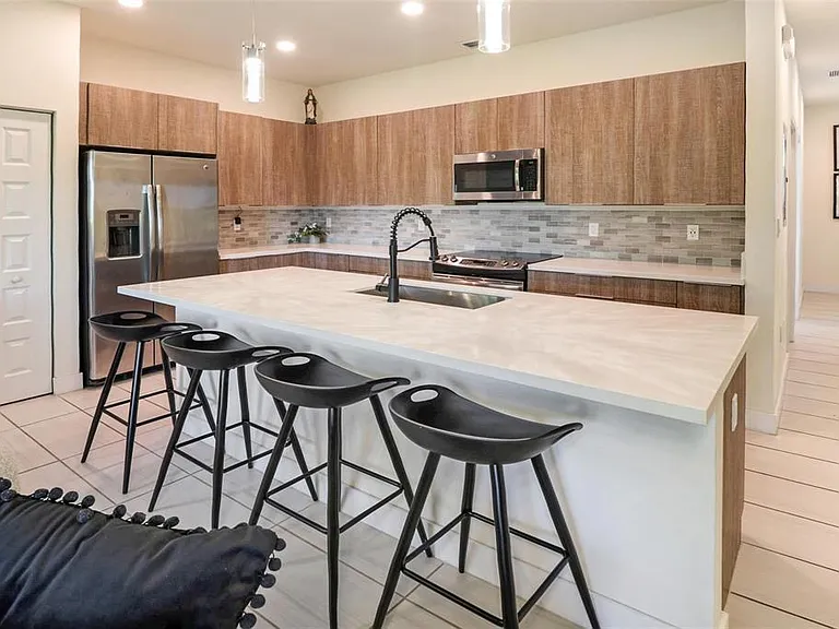 10473 NW 82nd St #9 — Photo 7