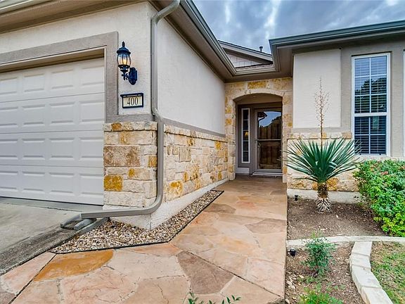 2nd image of 400 Hills Of Texas Trl