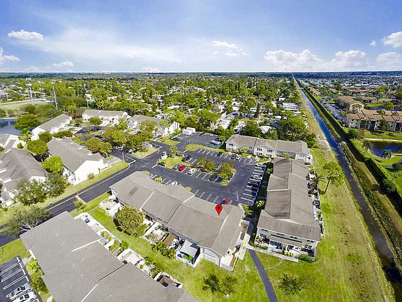 2nd image of 220 Foxtail Dr APT G