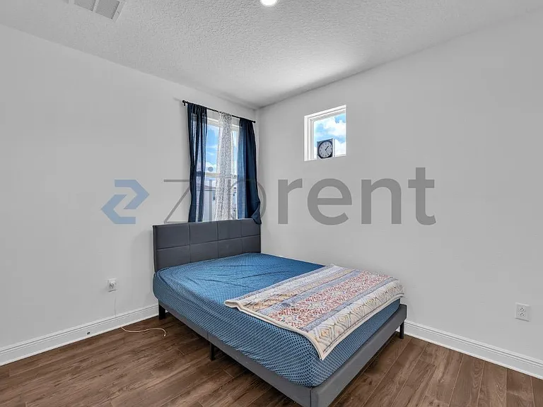 10382 Marconi Ave — Photo 18