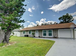 662 SE Chapman Ave, Port Saint Lucie, FL 34984