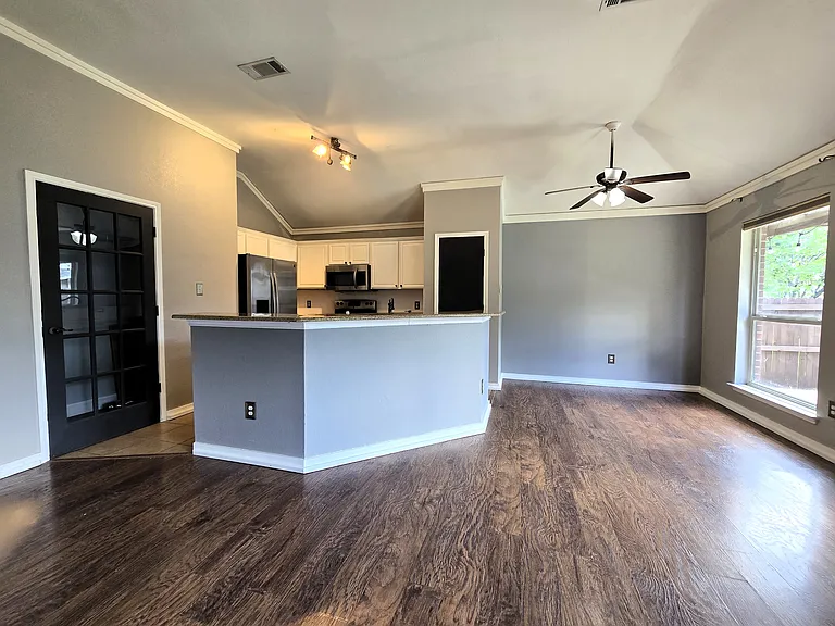 3713 Periwinkle Dr — Photo 5